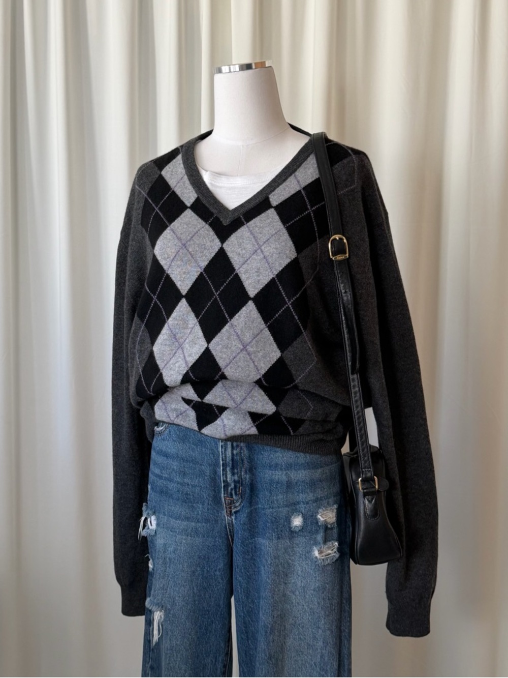 Joseph & Lyman 100% Cashmere Argyle V-Neck Sweater Gray Black Large.